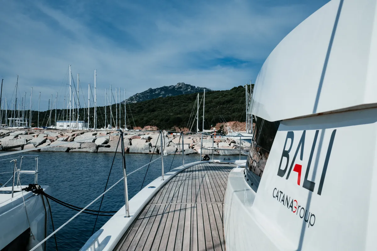 Deck of Alfa.bm2, a Bali 5.4 catamaran at Tonnarella, Italy