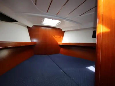 Cabin on Valentina, a Beneteau Oceanis 473 sailboat at Orbetello, Italy