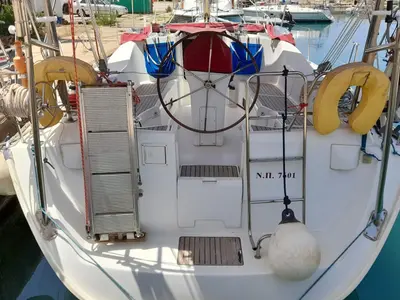 Cockpit of Fiji, a Beneteau Oceanis 393 sailboat at Pylos, Greece