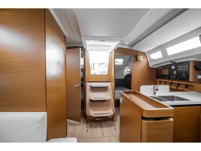 Salon of Kallisto, a Jeanneau Sun Odyssey 410 sailboat at Marpissa, Greece