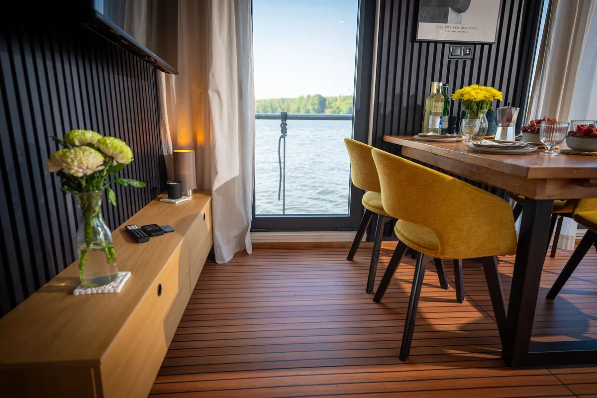 Salon of Emsel, a Woma D13 motorboat at Fürstenberg/Havel, Germany