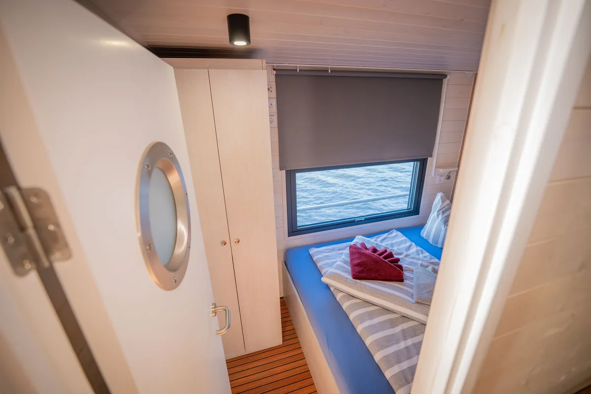 Cabin on Emsel, a Woma D13 motorboat at Fürstenberg/Havel, Germany