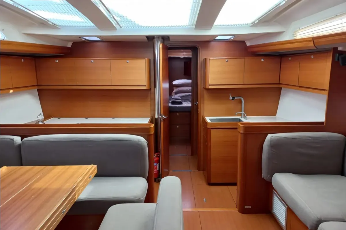 Salon of Maestro, a Dufour 500 GL sailboat at Fethiye, Turkey