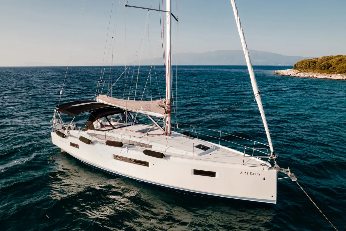 Exterior view of Artemis, a Jeanneau Sun Odyssey 410 sailboat at Volos Municipality, Greece