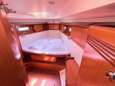 Cabin on Juliette, a Beneteau Oceanis 46 sailboat at Općina Sukošan, Croatia