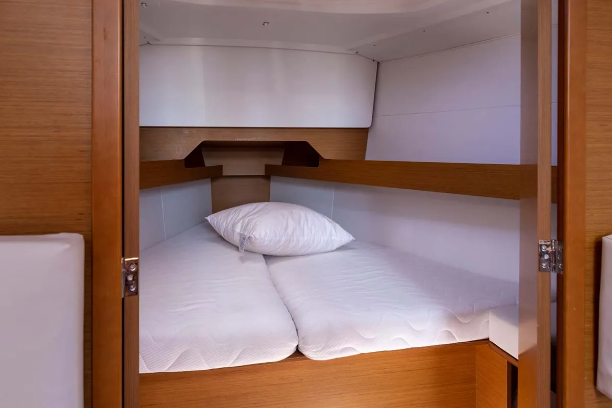 Cabin on In The Mood, a Jeanneau Sun Odyssey 349 sailboat at Figari/Golfo Aranci, Italy