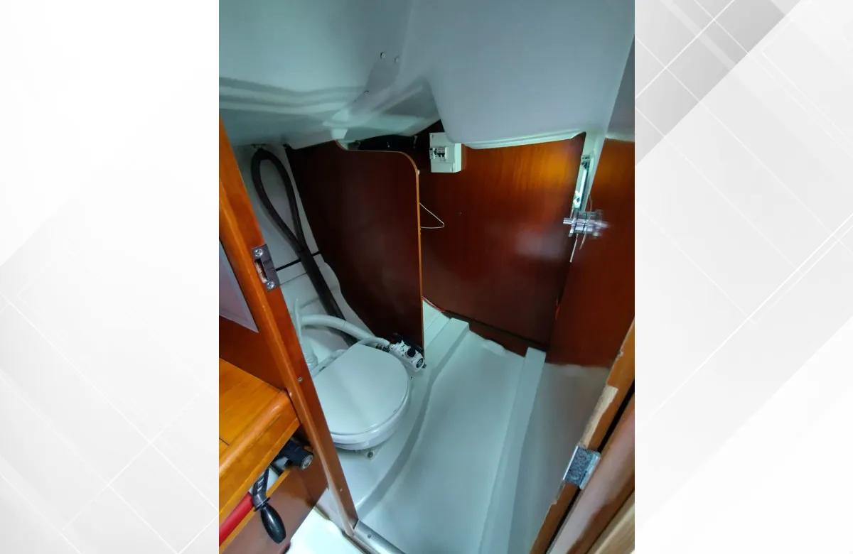 Head on Flashe, a Beneteau First 27.7 sailboat at Saint-Cast-le-Guildo, France