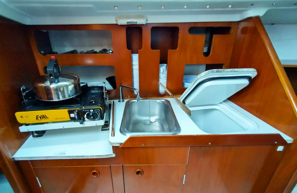 Galley of Flashe, a Beneteau First 27.7 sailboat at Saint-Cast-le-Guildo, France