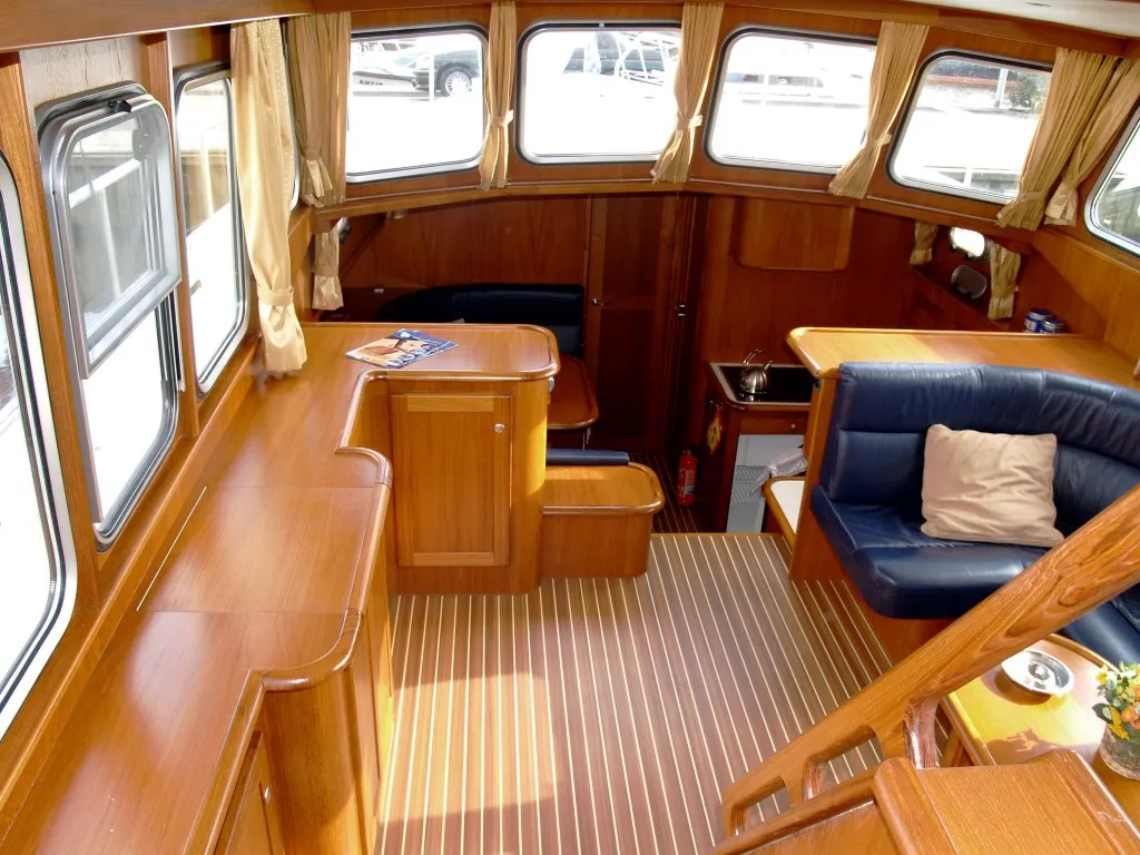 Salon of De Drait Classicline 1300, a motorboat at Woudsend, Netherlands