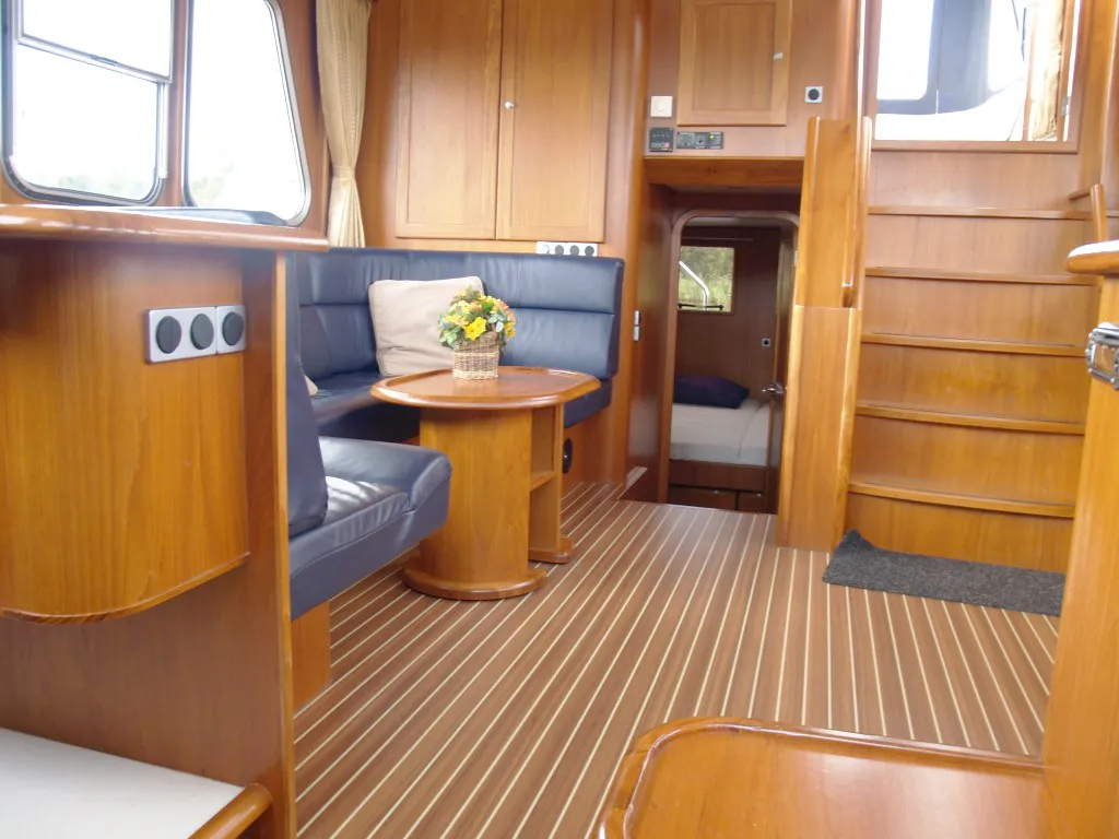 Salon of De Drait Classicline 1300, a motorboat at Woudsend, Netherlands