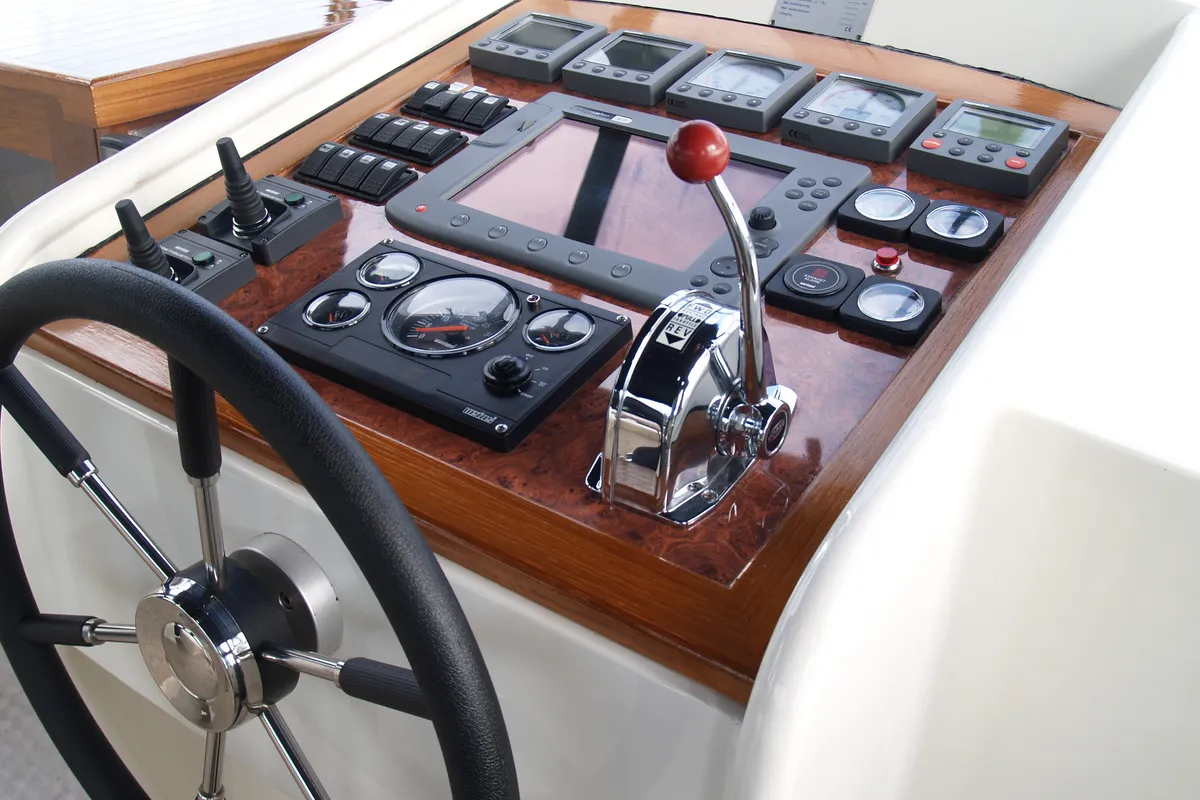 Cockpit of De Drait Classicline 1300, a motorboat at Woudsend, Netherlands