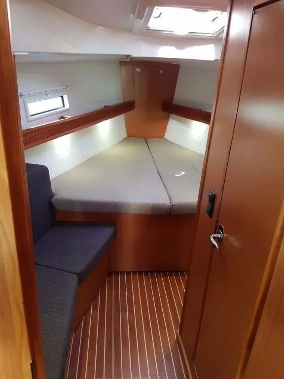 Cabin on Lola, a Bavaria Cruiser 40 sailboat at Volos Municipality, Greece