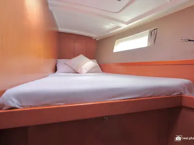 Cabin on Gaia, a Beneteau Oceanis 45 sailboat at Cannigione, Italy