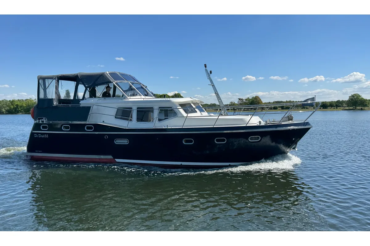 Exterior view of Drait 88, a De Drait Advantage 38 motorboat at Drachten, Netherlands