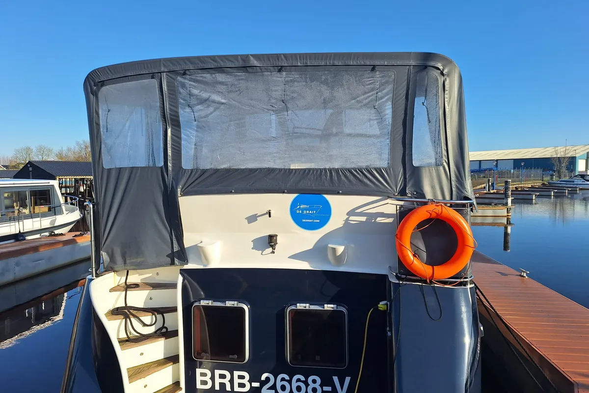 Deck of Drait 88, a De Drait Advantage 38 motorboat at Drachten, Netherlands