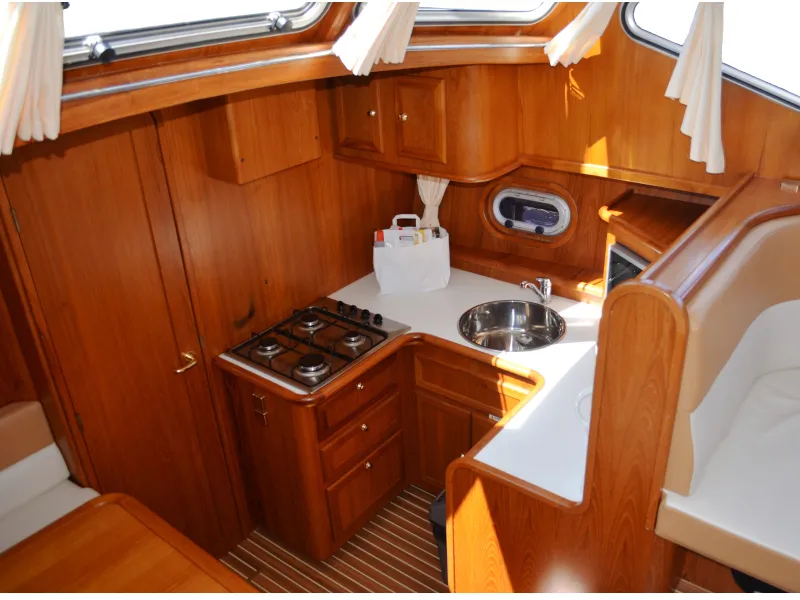 Galley of Drait 88, a De Drait Advantage 38 motorboat at Drachten, Netherlands
