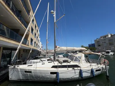 Targa, a Beneteau Oceanis 41.1 sailboat at Castelló d'Empúries, Spain