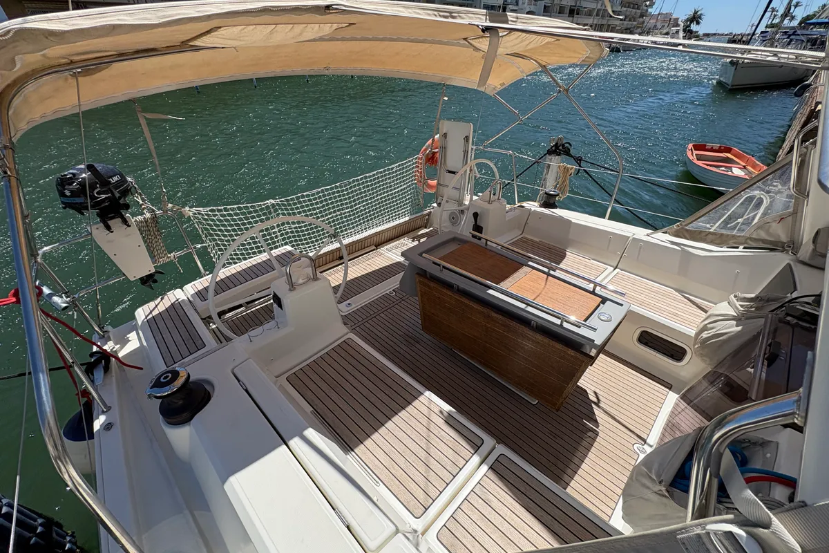 Targa, a Beneteau Oceanis 41.1 sailboat at Castelló d'Empúries, Spain