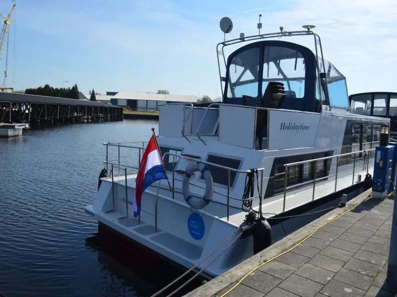 Exterior view of Holidaytime, a De Drait Safari Houseboat 1200 motorboat at Drachten, Netherlands