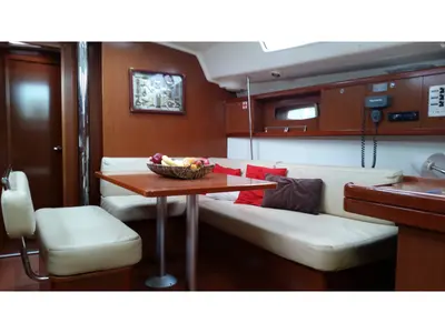 Salon of Carmen, a Beneteau Oceanis 43 sailboat at Athens, Greece