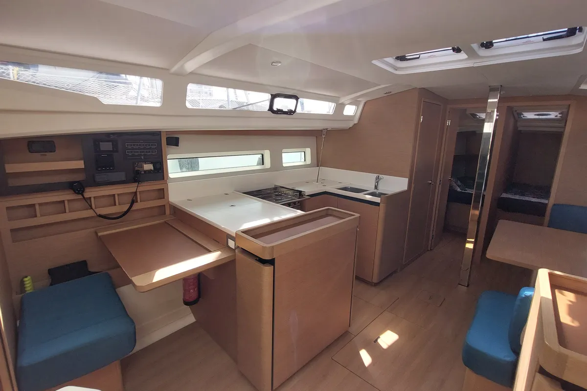 Galley of Aquilante, a Jeanneau Sun Odyssey 440 sailboat at Rosignano Solvay, Italy