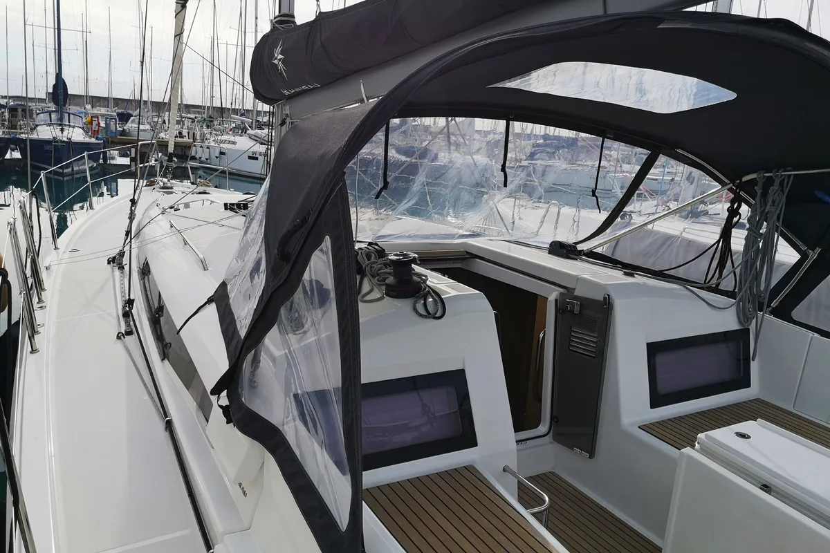 Deck of Aquilante, a Jeanneau Sun Odyssey 440 sailboat at Rosignano Solvay, Italy