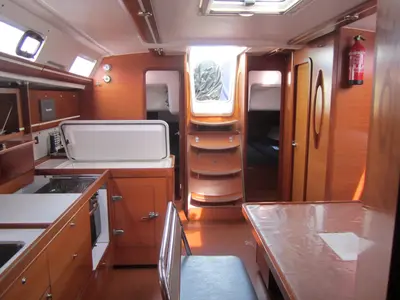 Salon of Monarque, a Dufour 445 Grand Large sailboat at Saint-Cast-le-Guildo, France