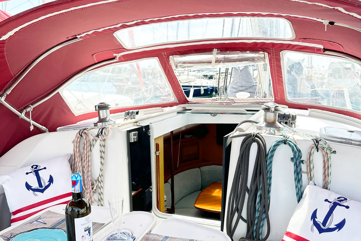 Deck of ARGO, a Beneteau Oceanis 393 sailboat at Athens, Marina Delta Kallithea, Greece