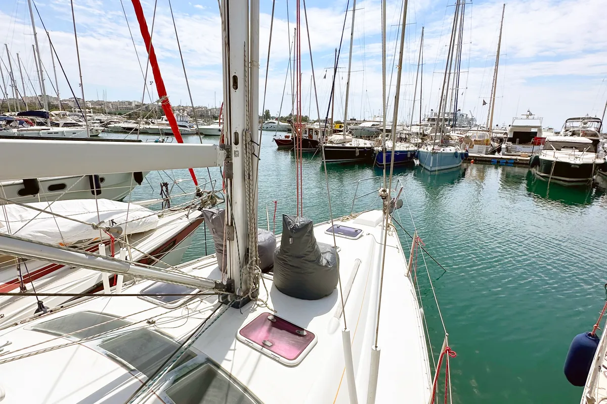 Deck of ARGO, a Beneteau Oceanis 393 sailboat at Athens, Marina Delta Kallithea, Greece