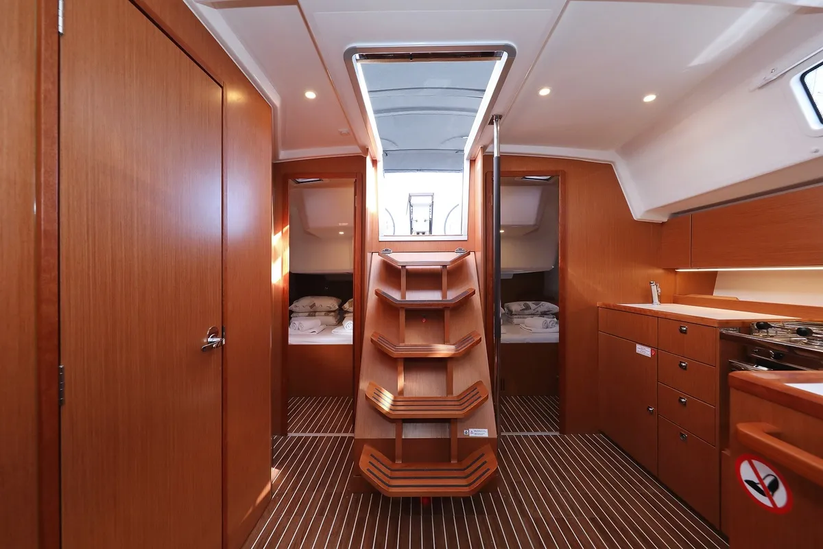 Salon of SeaTime, a Bavaria C42 sailboat at Pirovac, Croatia