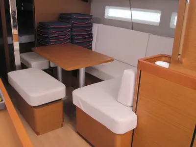 Salon of Enrica, a Jeanneau Sun Odyssey 440 sailboat at Capo d'Orlando, Italy
