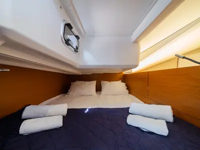 Cabin on Amorgos, a Jeanneau Sun Odyssey 440 sailboat at Lavreotiki Municipal Unit, Greece