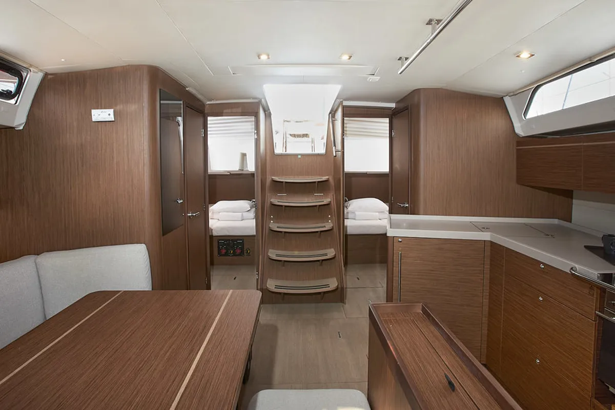 Salon of Mila 8, a Beneteau Oceanis 46.1 sailboat at Grad Kaštela, Croatia