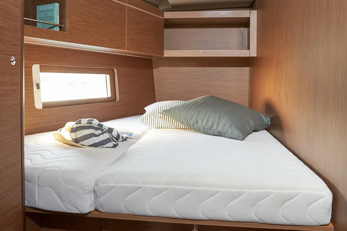 Cabin on Mila 8, a Beneteau Oceanis 46.1 sailboat at Grad Kaštela, Croatia