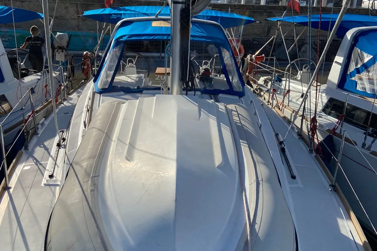 Deck of Caroline, a Beneteau Oceanis 38 sailboat at Procida, Italy