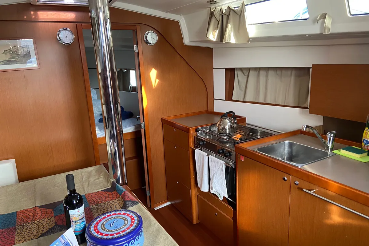 Galley of Caroline, a Beneteau Oceanis 38 sailboat at Procida, Italy
