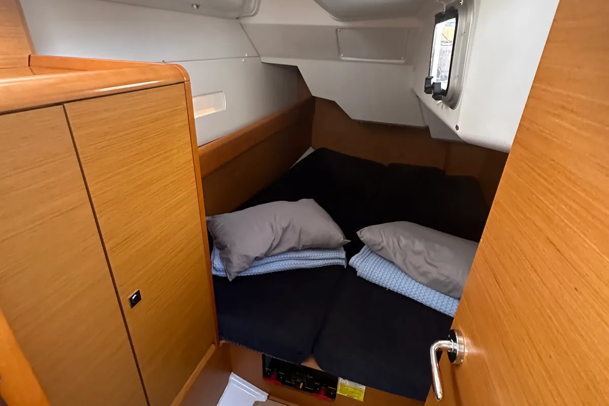 Cabin on OYSTER SHELL, a Jeanneau Sun Odyssey 379 sailboat at Athens, Greece