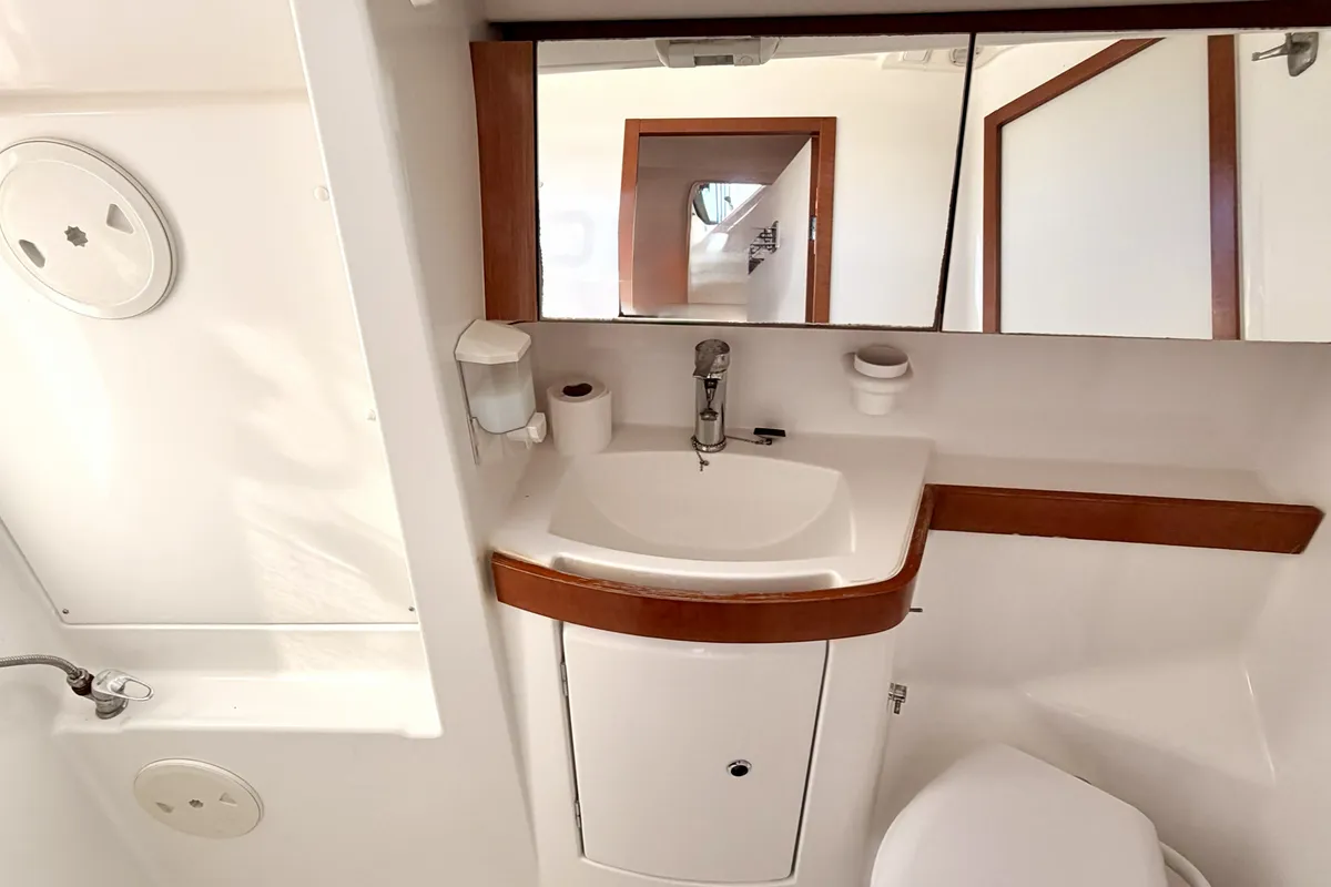 Head on Classic, a Beneteau Oceanis 40 sailboat at Fethiye, Turkey