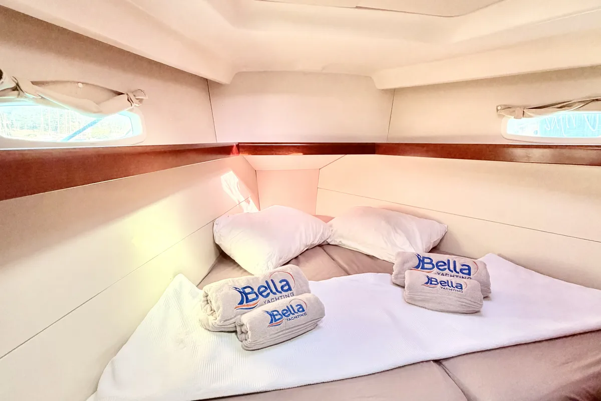 Cabin on Classic, a Beneteau Oceanis 40 sailboat at Fethiye, Turkey