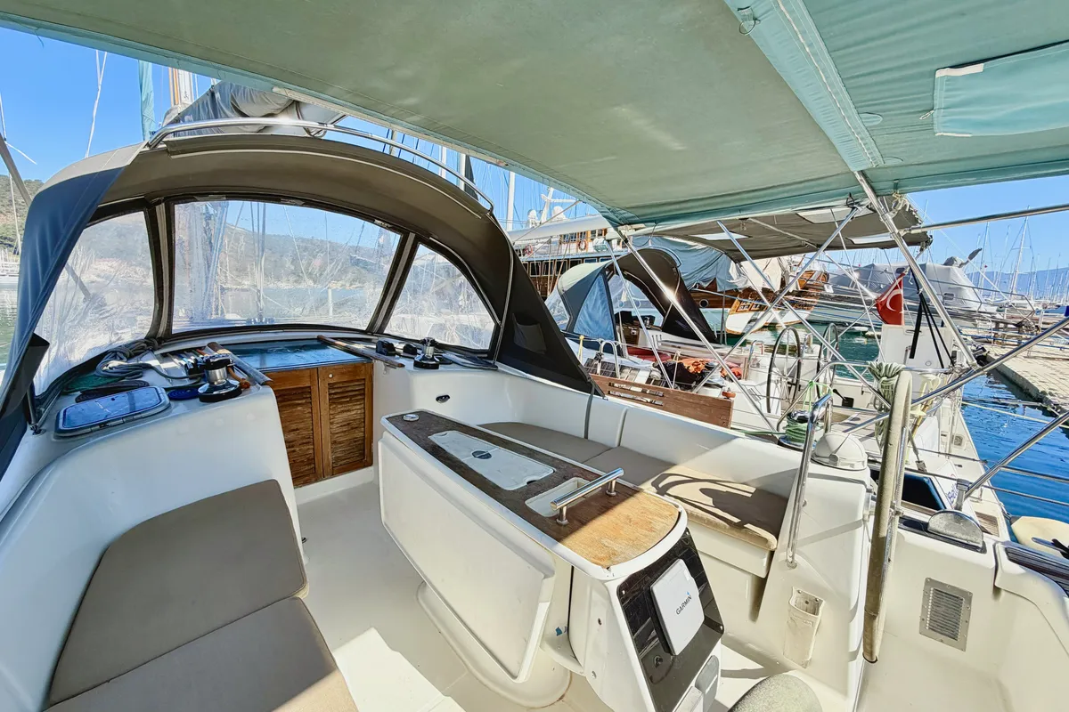 Cockpit of Classic, a Beneteau Oceanis 40 sailboat at Fethiye, Turkey