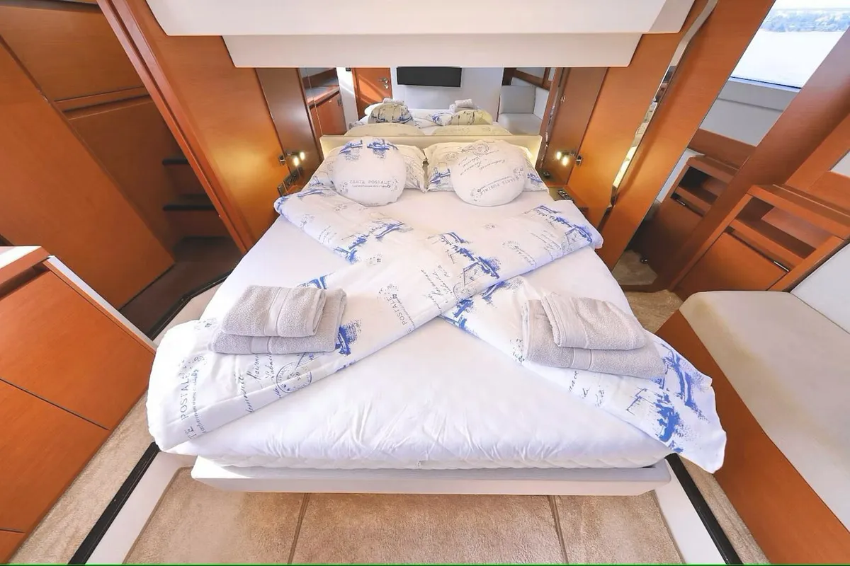Cabin on Medusa, a Jeanneau Prestige 520 Flybridge motor yacht at Split, Croatia