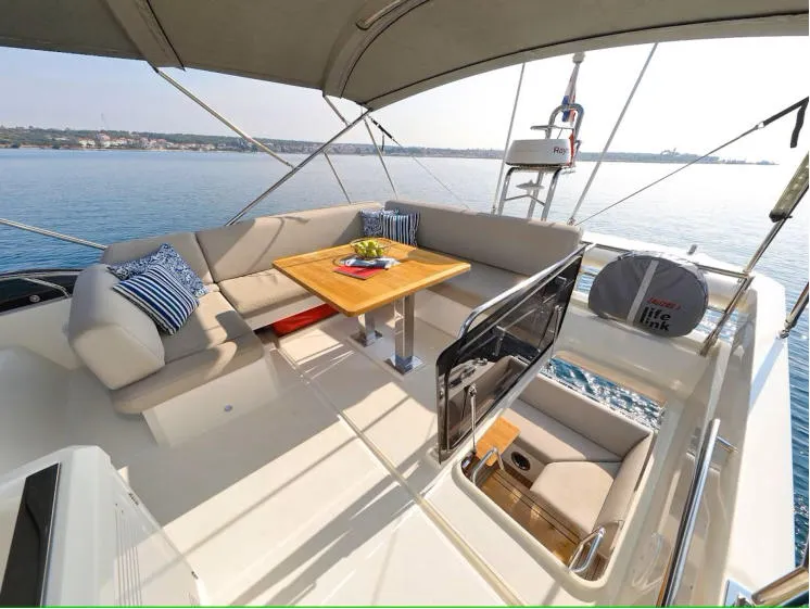 Cockpit of Medusa, a Jeanneau Prestige 520 Flybridge motor yacht at Split, Croatia
