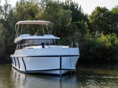 69, a Delphia Yachts Poseidon 45 motor yacht at Casier, Italy