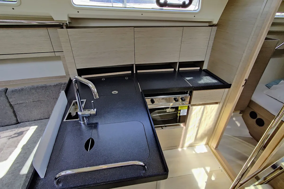 Cabin on Fany, a Hanse 388 sailboat at Općina Sukošan, Croatia