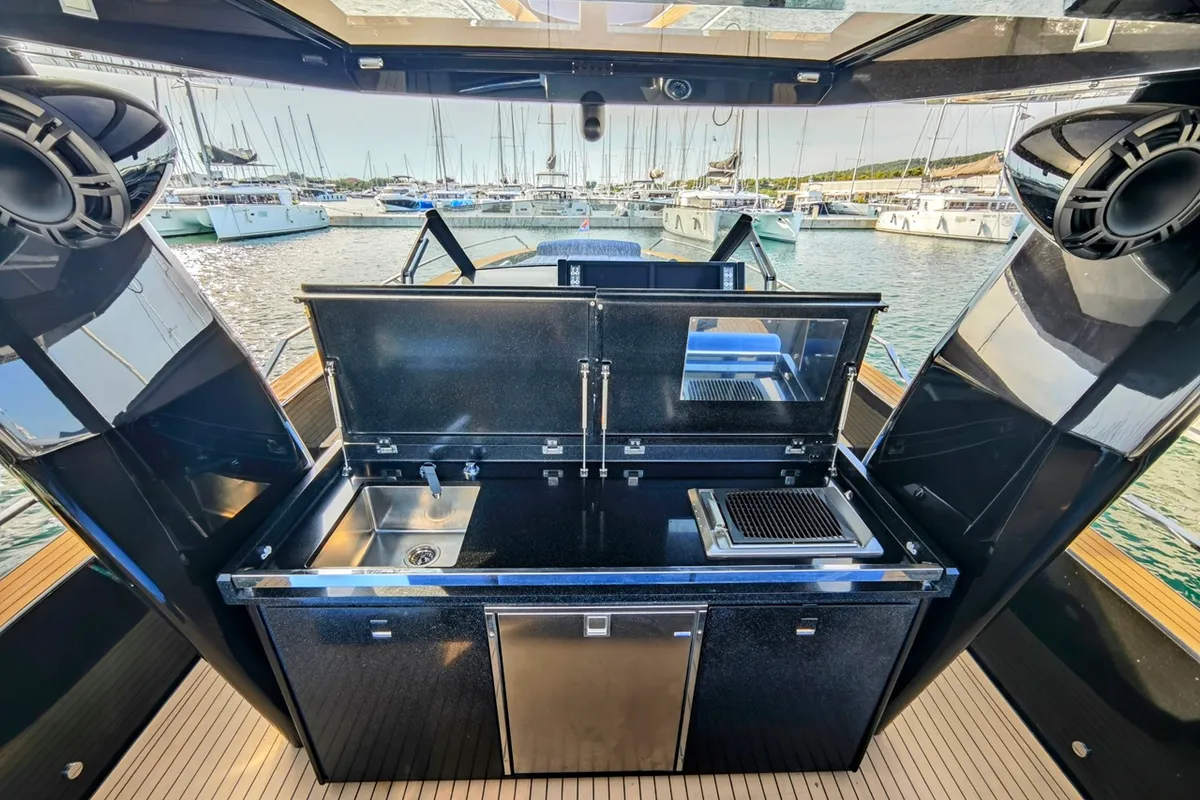 Alexia, a Fiart Seawalker 43 motor yacht at Općina Sukošan, Croatia