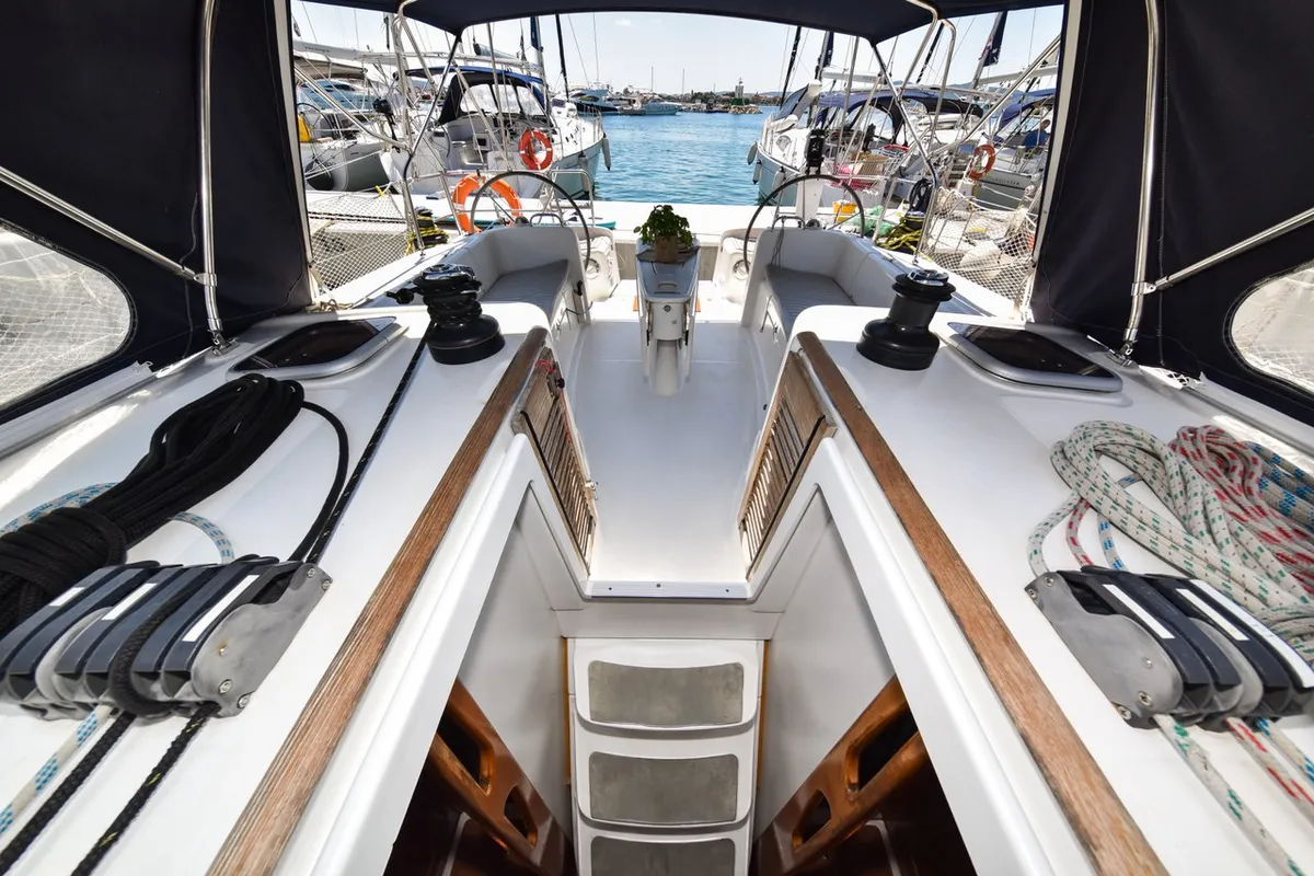 Cockpit of Papalina, a Beneteau Cyclades 50.5 sailboat at Općina Sukošan, Croatia