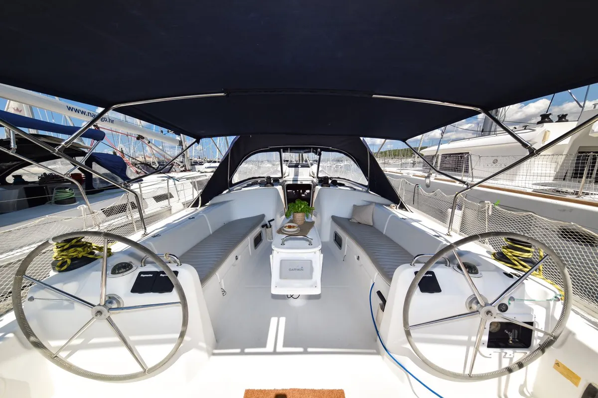 Cockpit of Papalina, a Beneteau Cyclades 50.5 sailboat at Općina Sukošan, Croatia