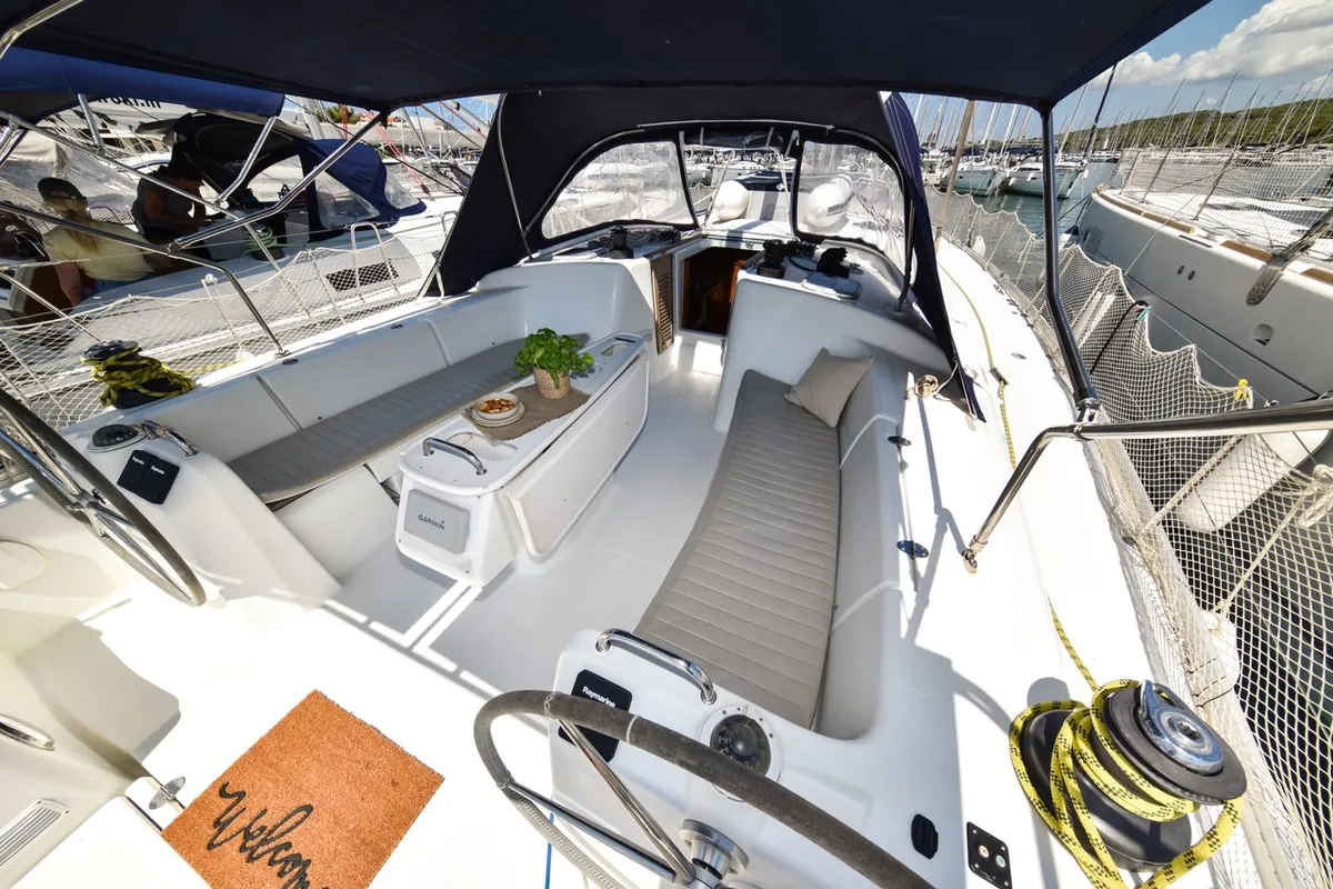 Cockpit of Papalina, a Beneteau Cyclades 50.5 sailboat at Općina Sukošan, Croatia
