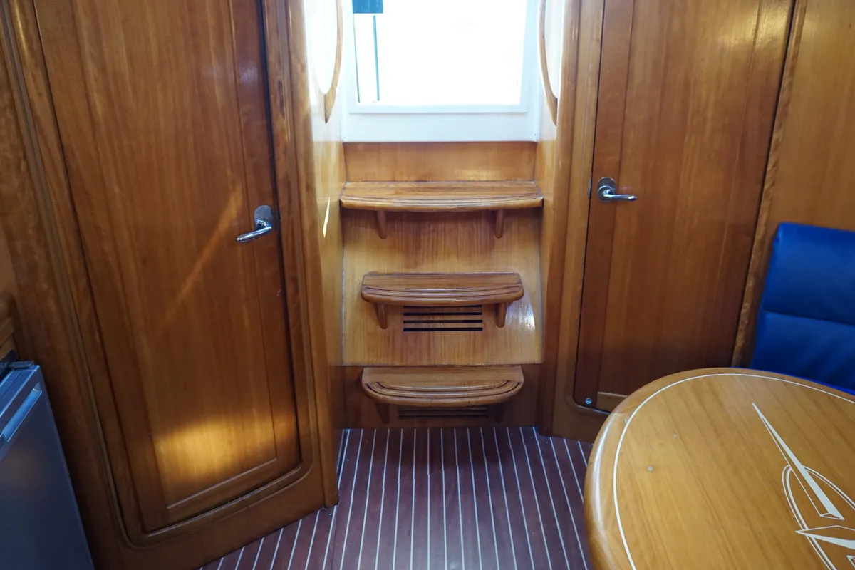 Exterior view of Barlovento Segundo, a Bavaria Sport 35 motorboat at Palma de Mallorca, Spain