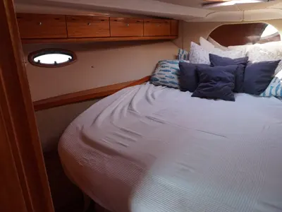 Salon of Barlovento Segundo, a Bavaria Sport 35 motorboat at Palma de Mallorca, Spain